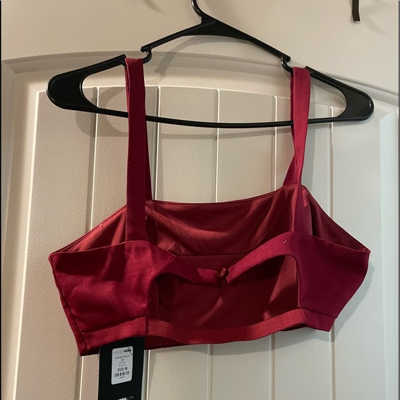 Red two piece set - Picture 4 of 4